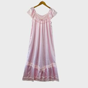 Vintage Women's Night Gown Pink Size M/L Victorian Cottagecore Satin Lace